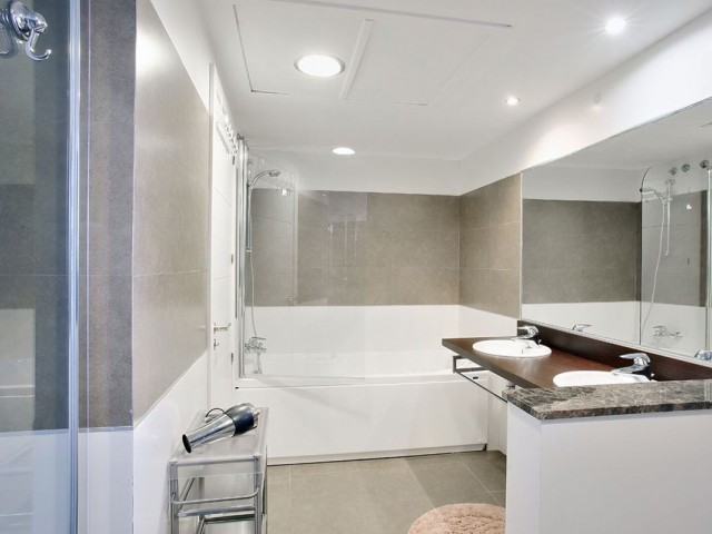3 Bedrooms Apartment in Benahavís