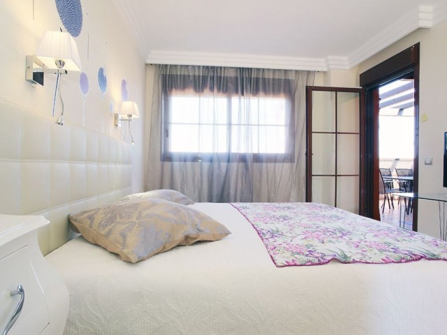 3 Bedrooms Apartment in Benahavís