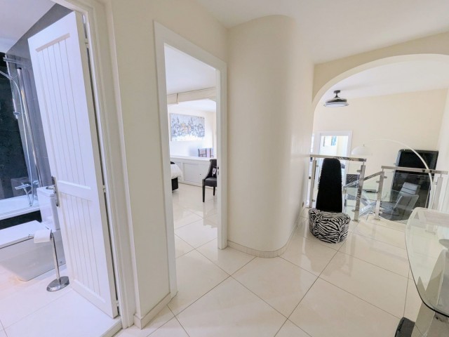 2 Schlafzimmer Apartment in Puerto de Cabopino