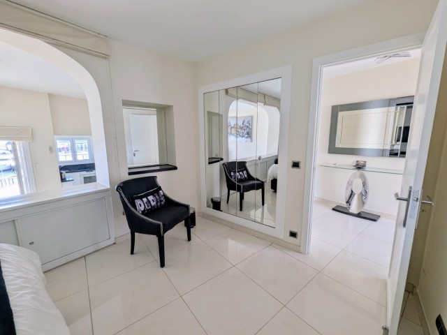 2 Schlafzimmer Apartment in Puerto de Cabopino
