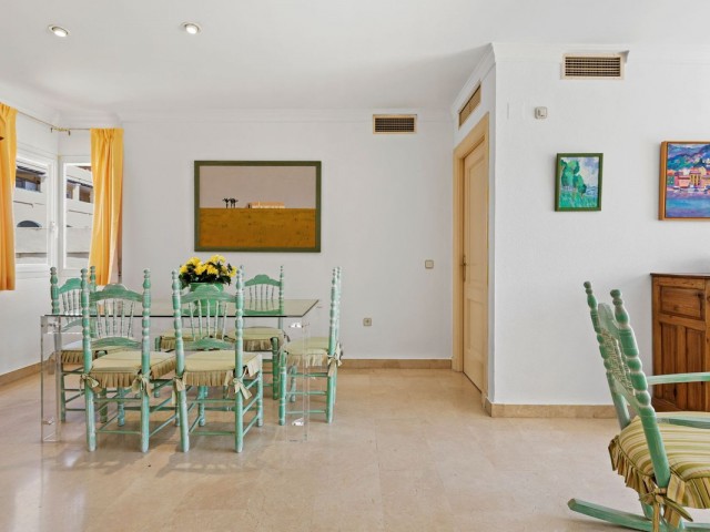 3 Bedrooms Apartment in Benahavís