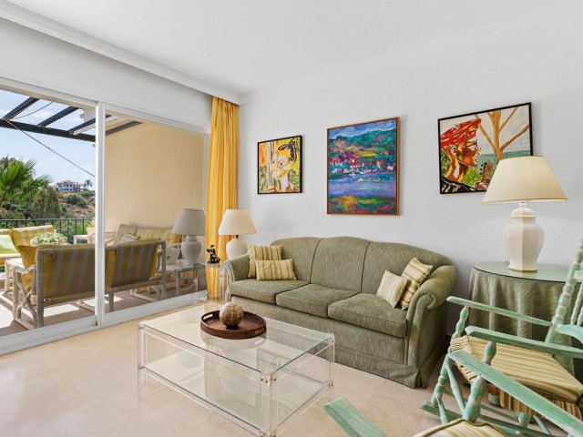 3 Bedrooms Apartment in Benahavís