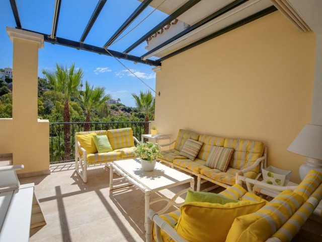 3 Bedrooms Apartment in Benahavís
