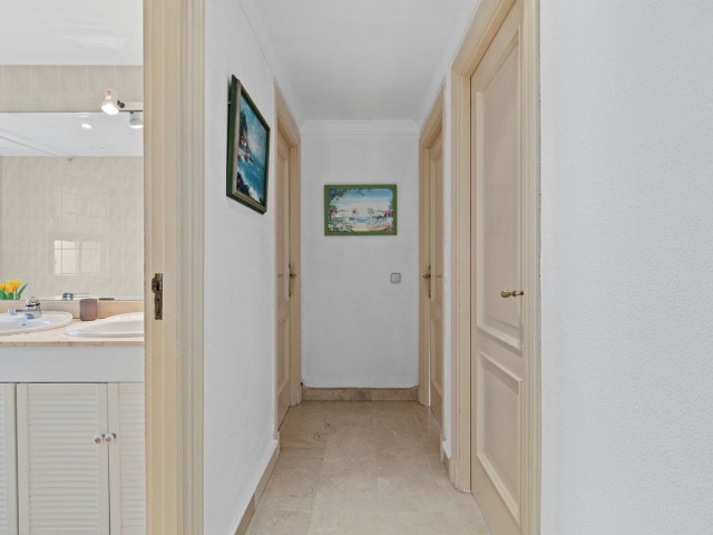 3 Bedrooms Apartment in Benahavís