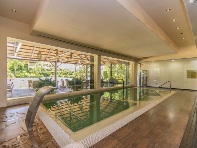 2 Bedrooms Apartment in Benahavís