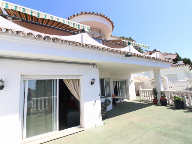 4 Schlafzimmer Villa in Nueva Andalucía