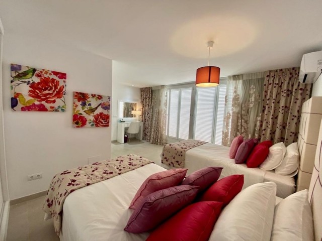 4 Schlafzimmer Apartment in Nueva Andalucía