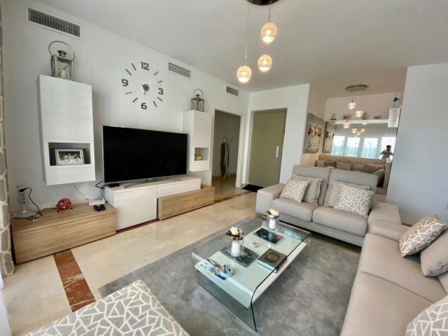4 Schlafzimmer Apartment in Nueva Andalucía