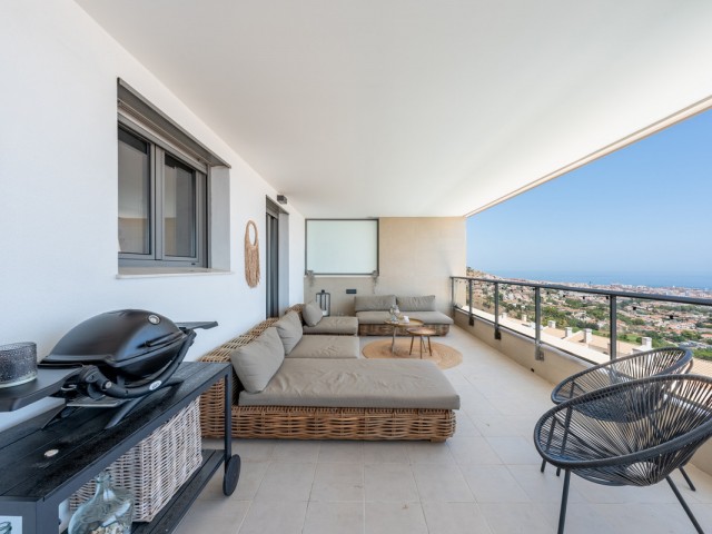 2 Bedrooms Apartment in Benalmadena
