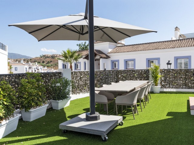 3 Bedrooms Apartment in Benahavís
