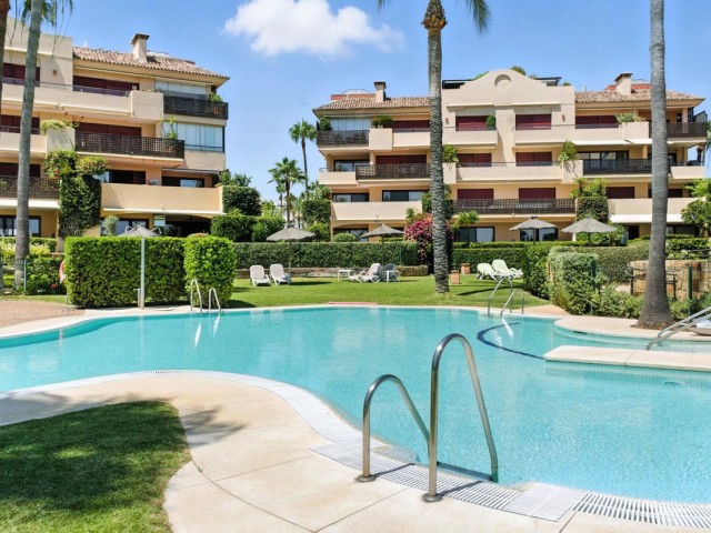 Apartamento con 2 Dormitorios  en Costalita