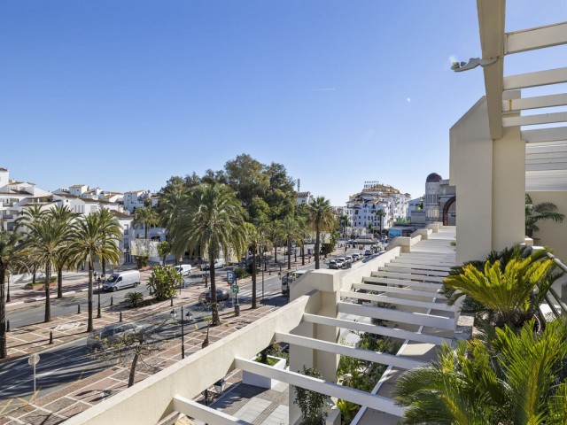 4 Makuuhuoneen Huoneisto Puerto Banús