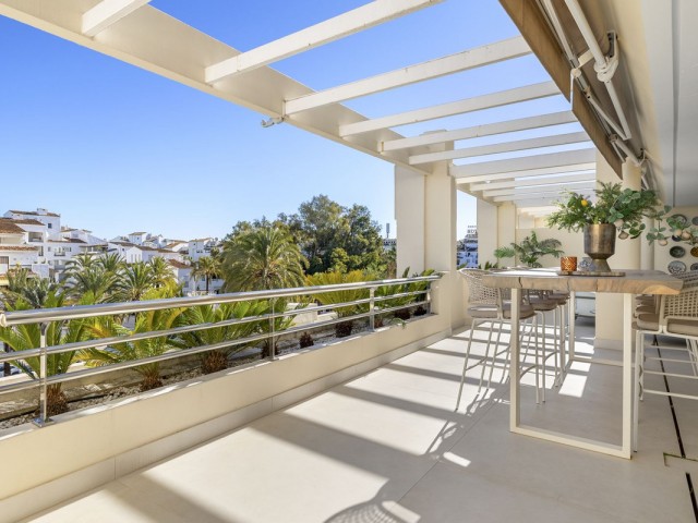 4 Makuuhuoneen Huoneisto Puerto Banús