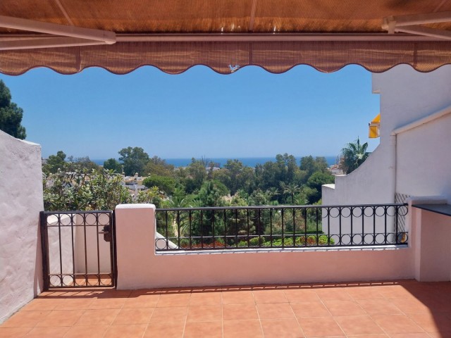 4 Bedrooms Townhouse in Calahonda