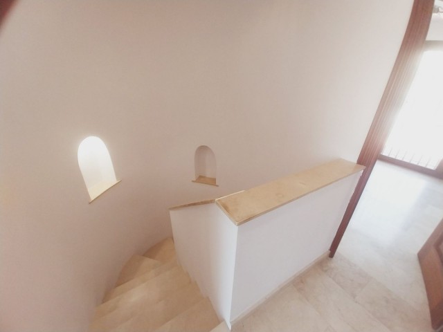 4 Bedrooms Townhouse in Calahonda