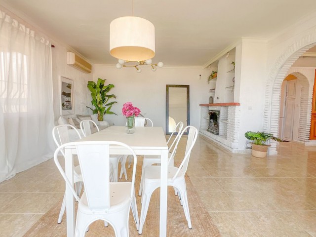 3 Bedrooms Villa in El Chaparral