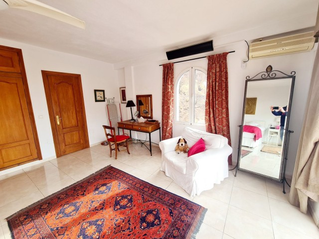 5 Soveroms Villa i Mijas