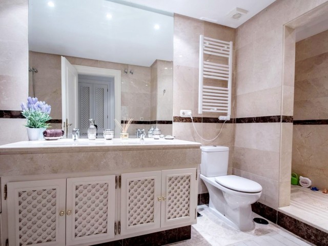 2 Schlafzimmer Apartment in Nueva Andalucía