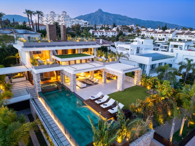 5 Schlafzimmer Villa in Nueva Andalucía