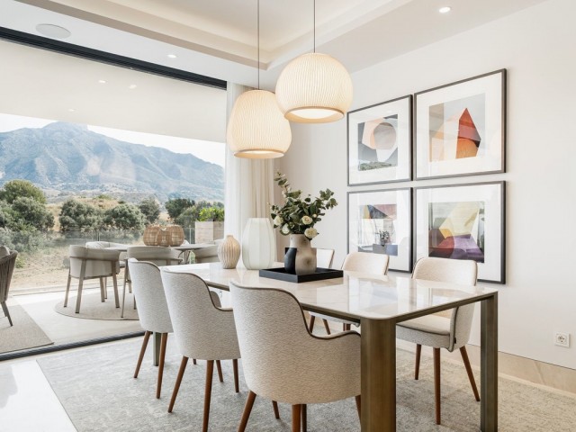 2 Bedrooms Apartment in Nueva Andalucía