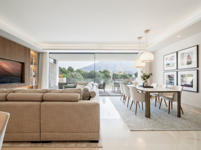 2 Bedrooms Apartment in Nueva Andalucía