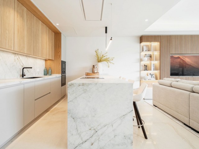 2 Bedrooms Apartment in Nueva Andalucía