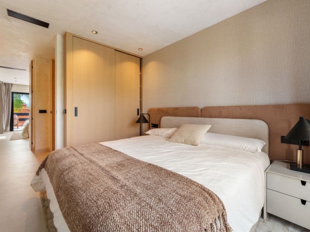 4 Slaapkamer Rijtjeshuis in The Golden Mile