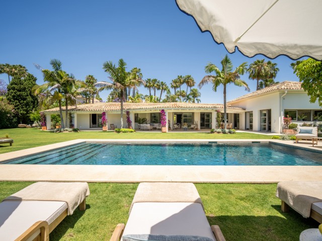 5 Schlafzimmer Villa in Nueva Andalucía