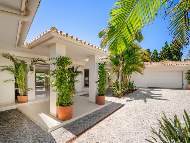 5 Schlafzimmer Villa in Nueva Andalucía