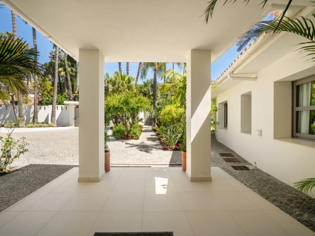 5 Schlafzimmer Villa in Nueva Andalucía