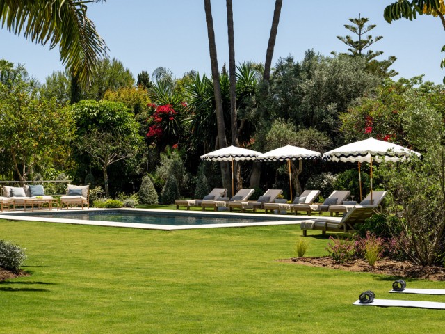 5 Schlafzimmer Villa in Nueva Andalucía
