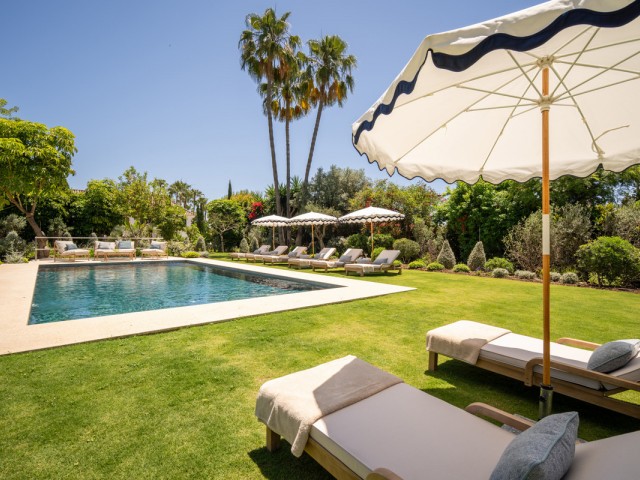 5 Schlafzimmer Villa in Nueva Andalucía