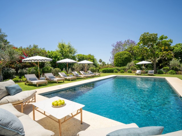 5 Schlafzimmer Villa in Nueva Andalucía