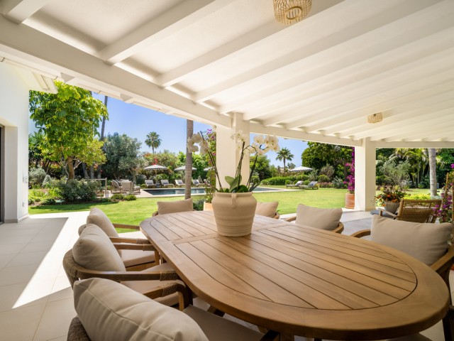 5 Schlafzimmer Villa in Nueva Andalucía
