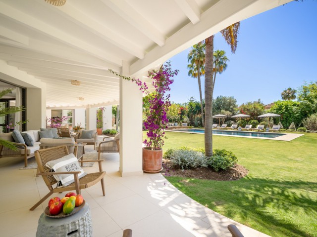 5 Schlafzimmer Villa in Nueva Andalucía