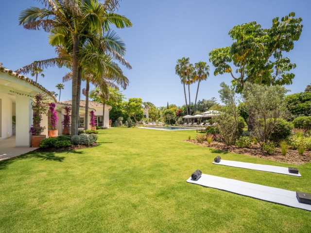 5 Schlafzimmer Villa in Nueva Andalucía