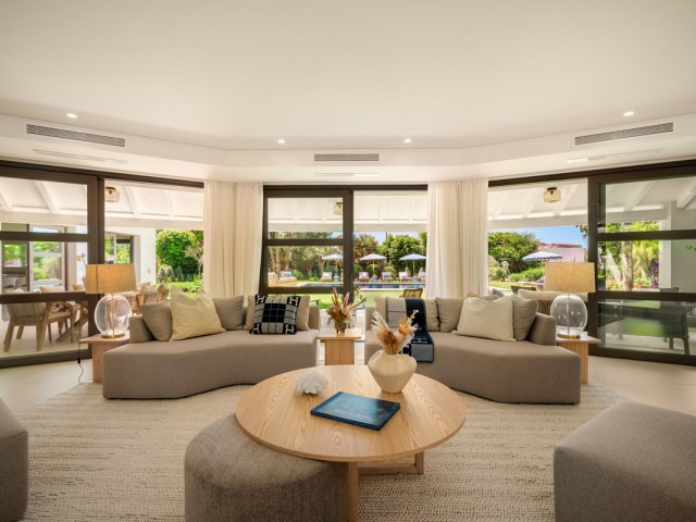 5 Schlafzimmer Villa in Nueva Andalucía