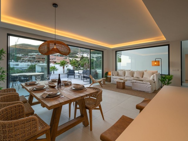 Villa con 4 Dormitorios  en Benalmadena Pueblo