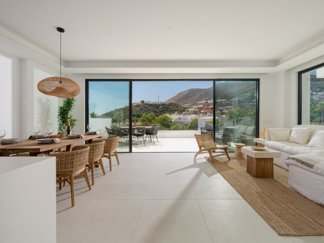 Villa con 4 Dormitorios  en Benalmadena Pueblo