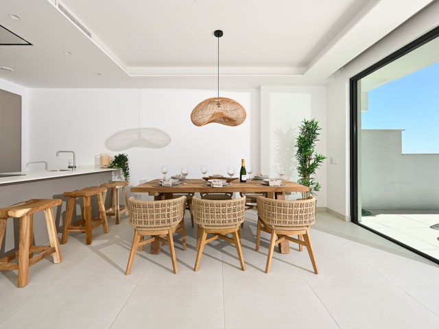 Villa con 4 Dormitorios  en Benalmadena Pueblo