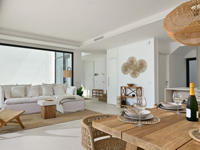 Villa con 4 Dormitorios  en Benalmadena Pueblo