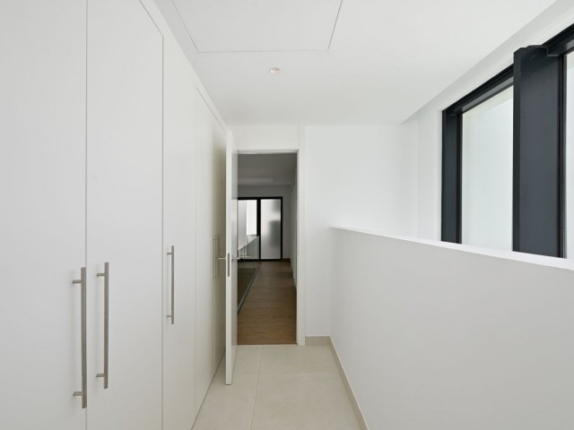 Villa con 4 Dormitorios  en Benalmadena Pueblo