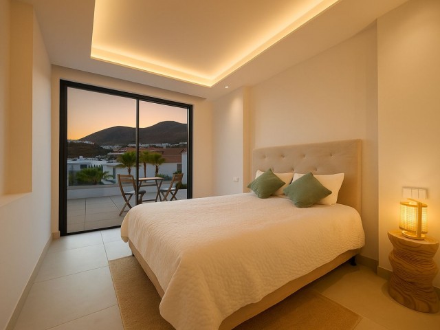 Villa con 4 Dormitorios  en Benalmadena Pueblo