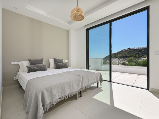 Villa con 4 Dormitorios  en Benalmadena Pueblo