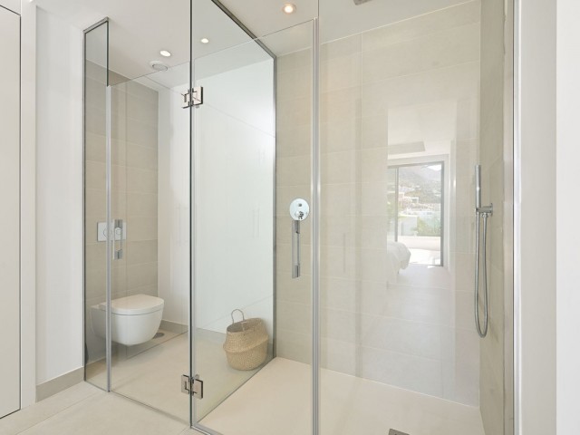 Villa con 4 Dormitorios  en Benalmadena Pueblo