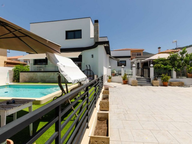 6 Schlafzimmer Villa in Alhaurín de la Torre
