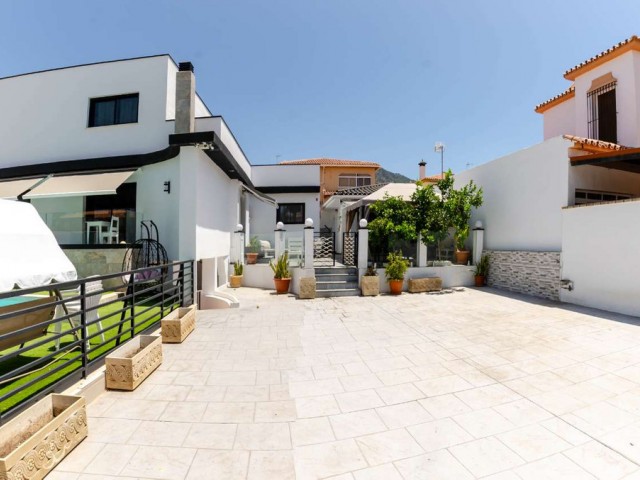 6 Schlafzimmer Villa in Alhaurín de la Torre