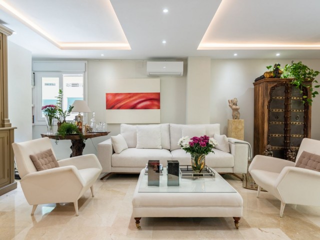 2 Bedrooms Apartment in Marbella