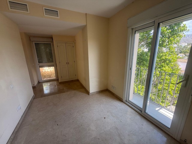 5 Makuuhuoneen Rivitalo Nueva Andalucía