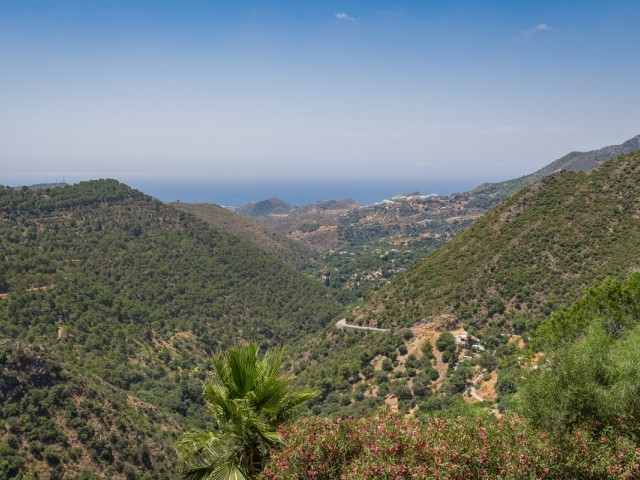 Villa con 9 Dormitorios  en Ojén